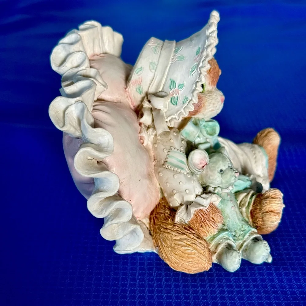 VTG ~ Calico Kittens ~ A Warm Hug with my Friend ~ Retired Collection
